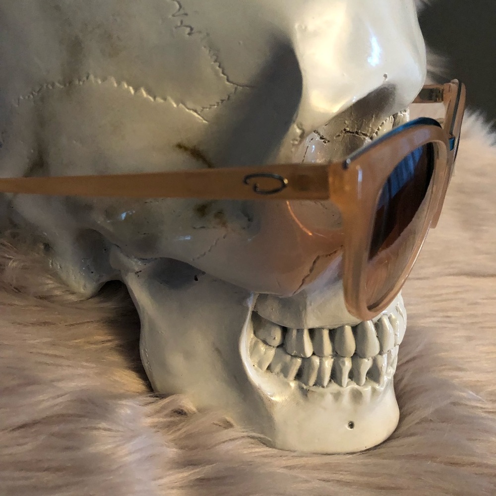 Oscar De La Renta Pink Wayfarer Sunglasses - Picture 2 of 7